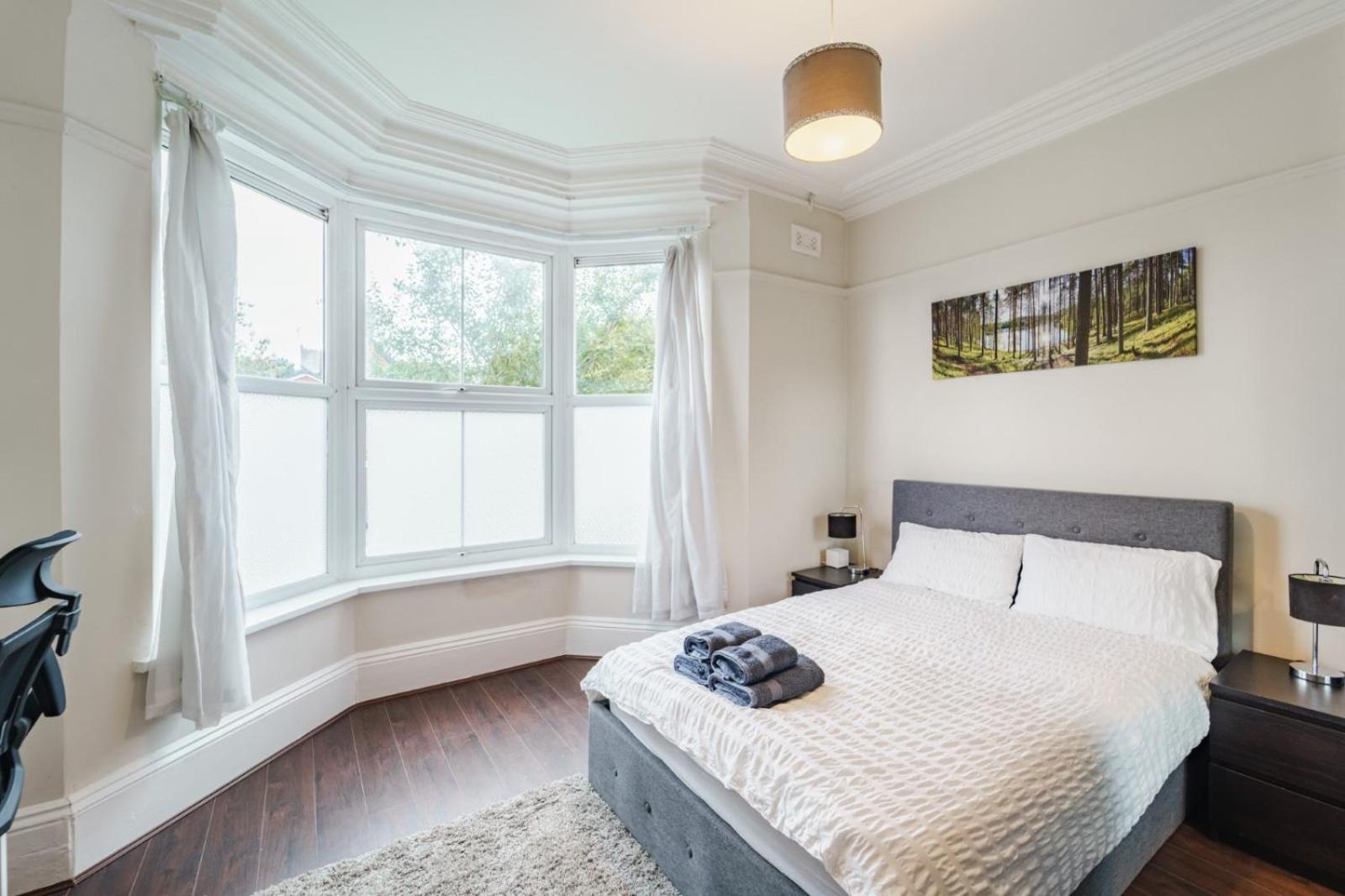 Serene In Moseley Apartment *